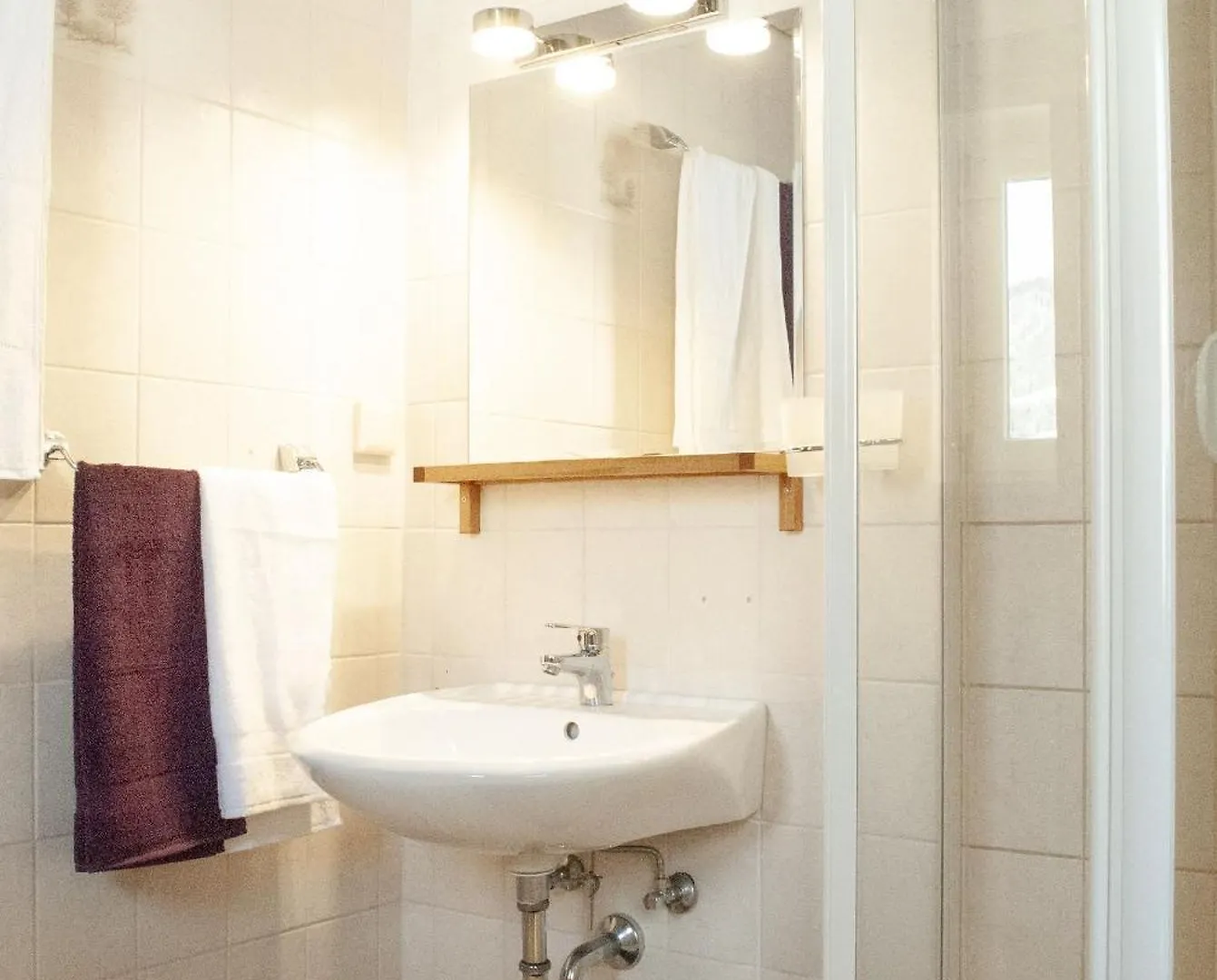 بيت ضيافة فندق Gaestehaus Muenchner Kindl ريت ام وينكل